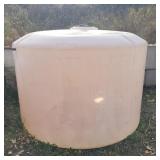 Poly Tank 1500 Gal w/ Lid & Gate Valve