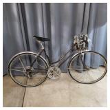 Schwinn varsity Bicycle 10 speed girls 26 fixed br