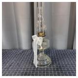R2 like new condition Oil Lamp 19inches tall 5