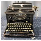 Q3 Typewriter LC Smith & Bros. No. 2