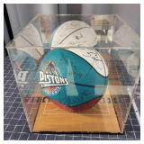 C4 Detroit pistons Basketball Signed