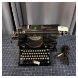 Q3 Typewriter Woodstock Electrite 1915