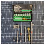 Q2 20Pc Ratchet 1/4 drive Sockets / swival Extenti