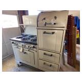 Oxford MI - Wedgewood Antique range / oven 1920s /