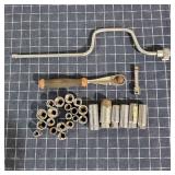 Q2 28Pc Sockets 3/8 Ratchet Extention Brace