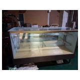 Flushing - sliding mirror back doors display shelf