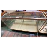 Flushing - adjustable shelves glass shelf unit 59"