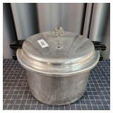 T6 Mirro-Matic Pressure Canner 16'