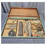 T1 30pc w/ assorted tools Vintage handyman's box A