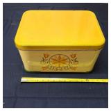 L3 vintage Tin container 14 X 10 X 8