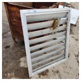 YD Louvered barn vent s32x38'
