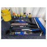 F3 14 pcs snow scrapers