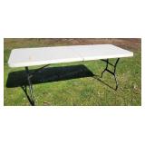 F 6ft Folding table with handle