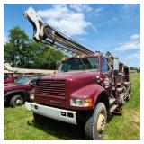 International DT466E diesel engine paired with a