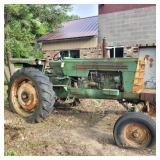Oliver 1550 Gas Row Crop Tractor (Stuck)
