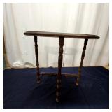 S3 - Antique Turned Leg Half Moon Consol Half-roun