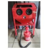 T4 - Central Pneumatic 40 lb Floor Blast Central P