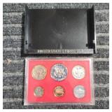 LB - 1982 United States Proof Set with O 1982 Unit