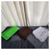 L5 - Assorted Serving Trays - Plastic an Lot of se