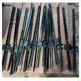 Yd - Lot of 14 Three-Foot Steel T-Posts Lot of fou