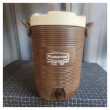M2 - Rubbermaid 5-Gallon Beverage Contai Rubbermai