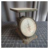 Q2 - Pelouze Antique Kitchen Scale 24 lb Pelouze b