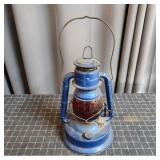 P2 - Dietz Little Wizard Kerosene Lanter Dietz Lit