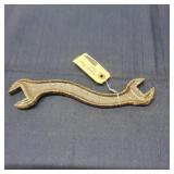 H2 - Toledo Plow Co. Antique Cast Iron F Antique c