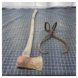 T3 - Vintage Felling Axe and Log Tongs S Pair of v