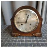 T1 - Vintage Art Deco Oak Mantel Clock Antique woo