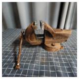T2 - Wilton Chicago 14 USA Bench Vise wi Wilton be
