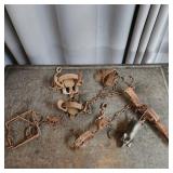 T3 - Vintage Animal Trap Collection with Collectio