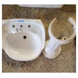 Antique White Porcelain Corner Sink with Two-piece