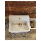 Crane Porcelain Utility Sink with High B Crane por