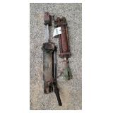 Pair of Hydraulic Cylinders Two hydraulic cylinder