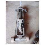 Weaver 8000 Lb Floor Jack