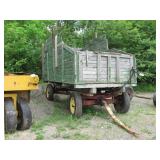 silage wagon w/ hydraulic dump bed