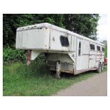gooseneck horse trailer