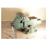 Master Force benchtop vise