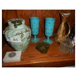 Knickknacks (on second shelf)