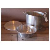 Aluminum Cook Pot w/Basket Strainer