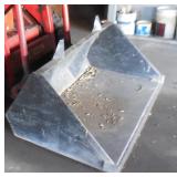 **Oversized Material Bucket (for Gehl Skid Loader)