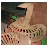 Cast Iron Seat with bracket