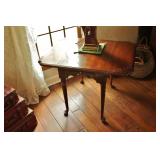 Thomasville "Pleasant Hill" Drop Leaf Table
