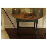 Vintage Oval 4 Leg Table