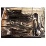Oneida / WM Rogers Flatware Set