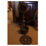 3 Decorative Metal Pieces (turtle trivet,...)