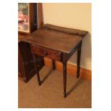 Maple Spun Leg Lamp Table