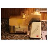 Oster Juicer & Popaire 2 Popcorn Popper