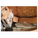 Wallpaper - Floral & Gold Pattern w/Trim